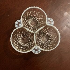 Vintage Fenton White Moonstone Opalescent dish